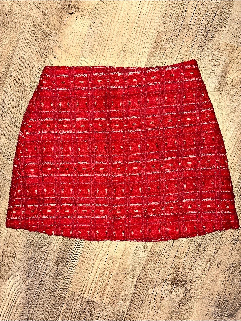 AVARA Mini Skirt in Red & Gold Accents Size Medium